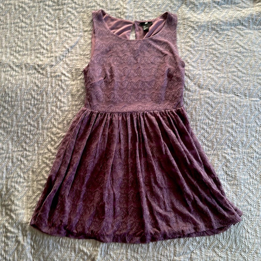 H&M Lavender Lace Dress Size Small - Like New